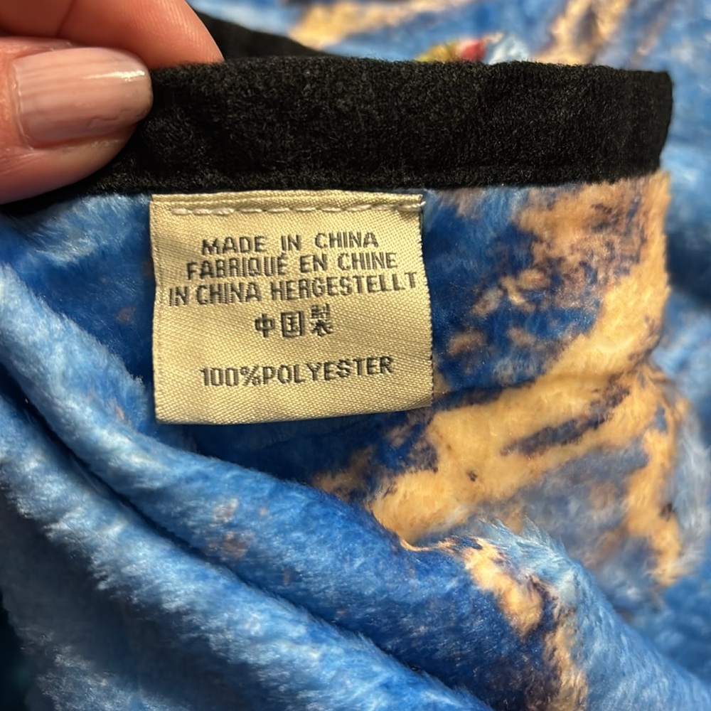JC Sunny Fleece Floral Wrap - Picture 9 of 9